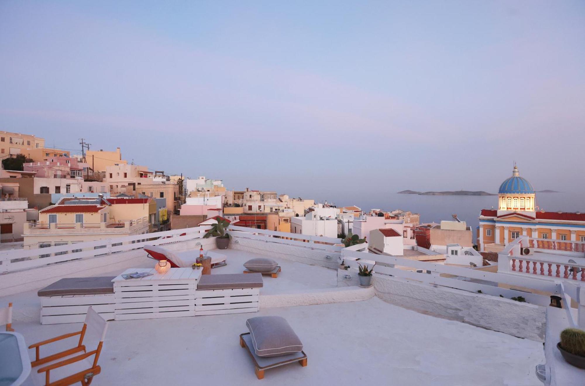San Nikolas View Guest House Ermoupoli Esterno foto