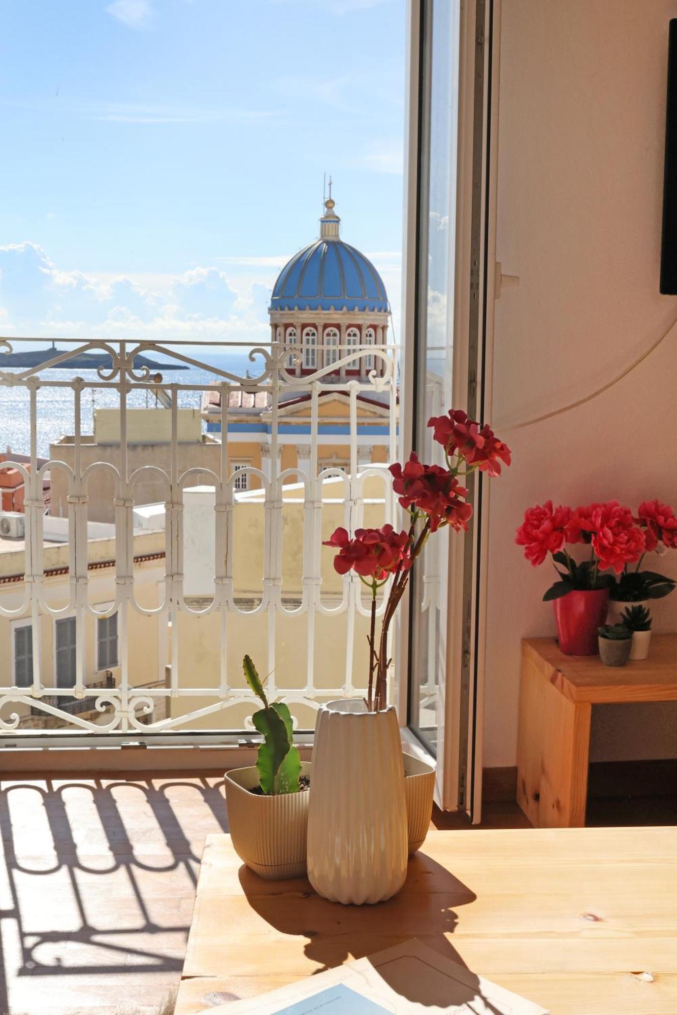 San Nikolas View Guest House Ermoupoli Esterno foto